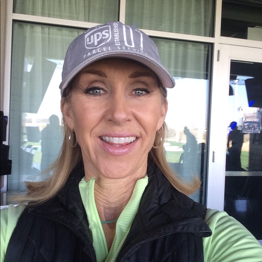 Meet your Posher, Angie